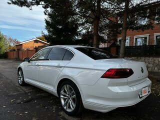 2020 Volkswagen Passat B8 Рестайлинг, белый, 3500000 рублей, вид 4
