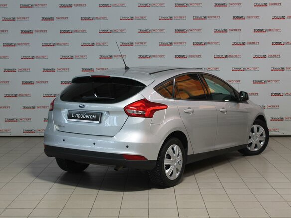 2015 Ford Focus III Рестайлинг, серебристый - вид 6