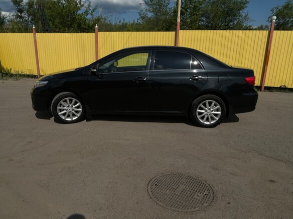 2011 Toyota Corolla X (E140, E150) Рестайлинг, чёрный, 1150000 рублей - вид 4