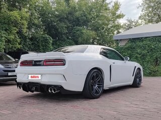 2013 Dodge Challenger R__T III Рестайлинг, белый, 2840000 рублей, вид 3