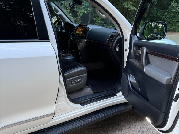 2010 Toyota Land Cruiser 200 Series, белый, 2800000 рублей - вид 18