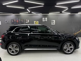 2022 Audi Q5 L 45 TFSI II (FY) Рестайлинг, чёрный, 4500000 рублей, вид 2
