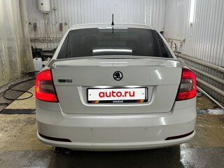 2011 Skoda Octavia RS II Рестайлинг, белый, 1630000 рублей, вид 5