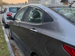 2013 Hyundai Solaris I, серый, 750000 рублей, вид 4
