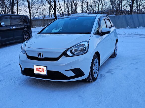 2020 Honda Fit IV, белый, 1535000 рублей