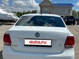 2014 Volkswagen Polo V, белый, 950000 рублей, вид 3