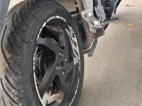 2002 Honda VFR 800, серебристый, 400000 рублей, вид 2