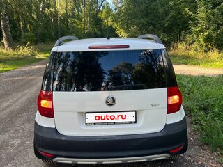 2010 Skoda Yeti I, белый, 650000 рублей, вид 5