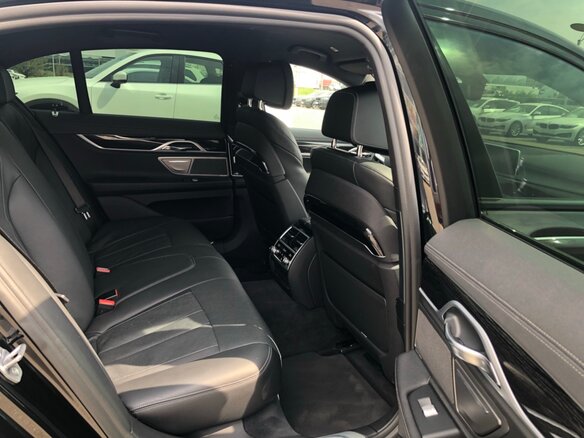 2018 BMW 7 серии 730i VI (G11/G12), чёрный - вид 13