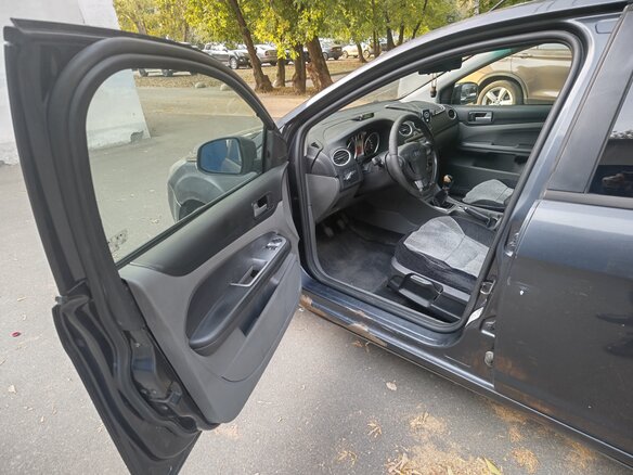 2010 Ford Focus II Рестайлинг, серый, 300000 рублей - вид 21