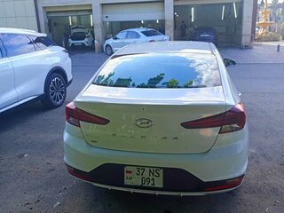 2019 Hyundai Elantra VI (AD) Рестайлинг, белый, 850000 рублей, вид 5