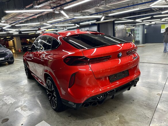 2021 BMW X6 M Competition III (F96), красный, 13000000 рублей - вид 19