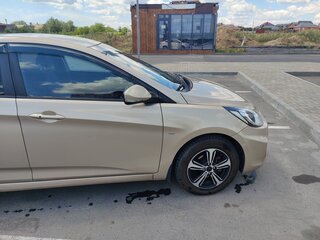 2012 Hyundai Solaris I, серый, 810000 рублей, вид 2