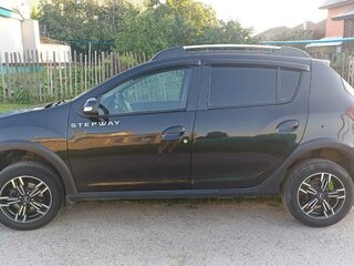 2014 Renault Sandero Stepway II, чёрный, 680000 рублей, вид 3
