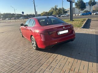 2017 Alfa Romeo Giulia II (952), пурпурный, 2532849 рублей, вид 4
