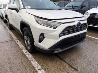 2019 Toyota RAV4 V (XA50), белый, 3550000 рублей, вид 1