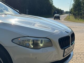 2011 BMW 5 серии 520d VI (F10/F11/F07), белый, 1350000 рублей, вид 2