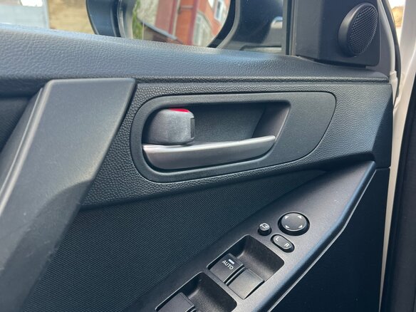 2012 Mazda 3 II (BL) Рестайлинг, белый, 1170000 рублей - вид 15