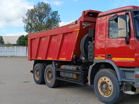 2018 Mercedes-Benz Actros, красный, 7490000 рублей, вид 2