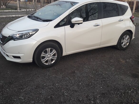 2019 Nissan Note II Рестайлинг, белый, 1010000 рублей - вид 1