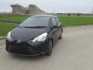 2018 Toyota Vitz III (XP130) Рестайлинг 2, чёрный, 1060000 рублей, вид 1