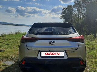2021 Lexus UX 200 I, серый, 3600000 рублей, вид 4