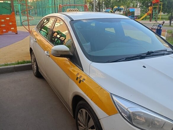 2017 Ford Focus III Рестайлинг, белый, 1080000 рублей - вид 4