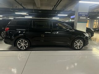 2020 Kia Carnival III, чёрный, 3090000 рублей, вид 2
