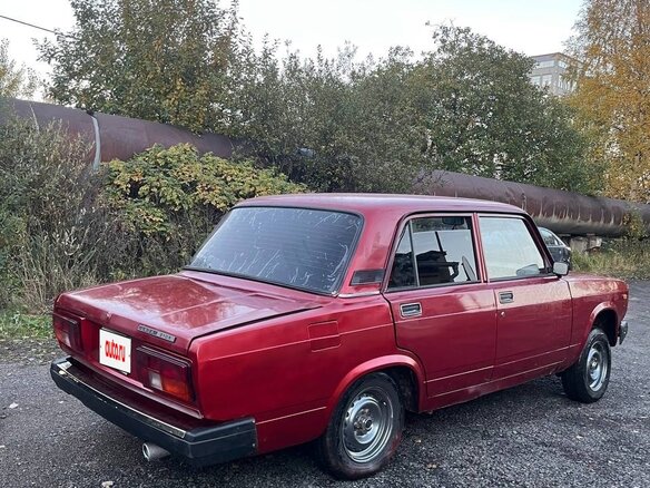 2005 Lada (ВАЗ) 2105, пурпурный, 90000 рублей - вид 2
