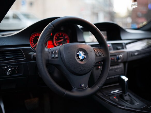 2010 BMW 3 серии 335xi V (E90/E91/E92/E93) Рестайлинг, серый, 2100000 рублей - вид 13