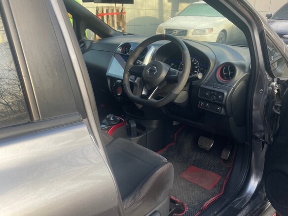 2018 Nissan Note Nismo e-Power II Рестайлинг, серый, 1630000 рублей - вид 7