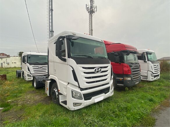 2004 Volvo FH, красный, 3500000 рублей - вид 6