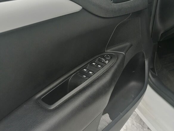 2014 Citroen C4 II, белый, 920000 рублей - вид 9