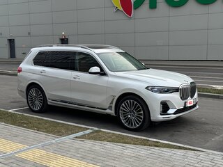 2021 BMW X7 40d I (G07), белый, 5999000 рублей, вид 3