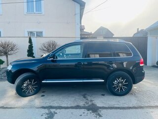 2006 Volkswagen Touareg I Рестайлинг, чёрный, 1200000 рублей, вид 5