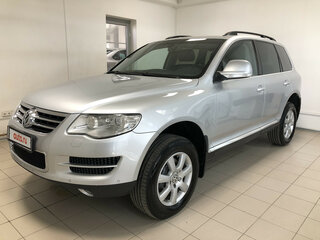 2007 Volkswagen Touareg I Рестайлинг, серебристый, 1430000 рублей, вид 1