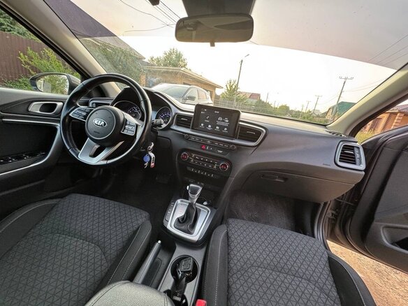 2019 Kia Ceed III, серый, 1700000 рублей - вид 13
