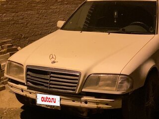 1995 Mercedes-Benz C-Класс 200 I (W202), белый, 345000 рублей, вид 4