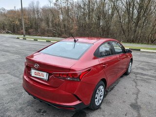 2021 Hyundai Solaris II Рестайлинг, красный, 1650000 рублей, вид 4