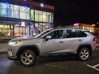 2019 Toyota RAV4 V (XA50), серебристый, 3034986 рублей, вид 3