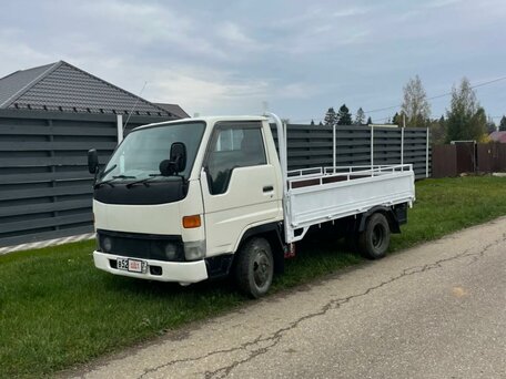 1998 Toyota Dyna, белый, 900000 рублей, вид 5