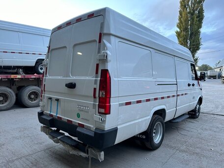2023 Iveco Daily, белый, 3333000 рублей, вид 5