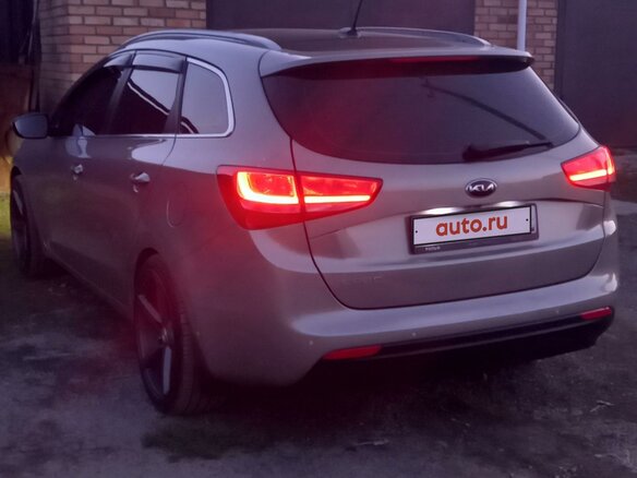 2016 Kia Ceed II Рестайлинг, серебристый, 2000000 рублей - вид 7