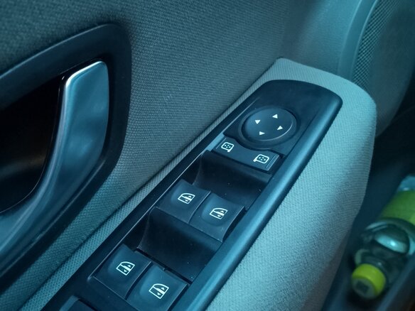 2010 Renault Megane III, чёрный, 900000 рублей - вид 18