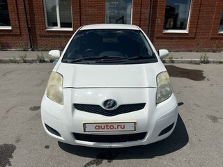 2008 Toyota Vitz II (XP90), белый, 480000 рублей, вид 2