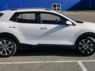 2019 Kia Stonic I, белый, 1700000 рублей, вид 4