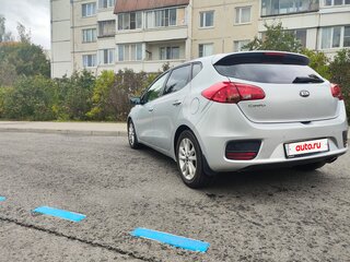 2016 Kia Ceed II Рестайлинг, серебристый, 1199000 рублей, вид 5
