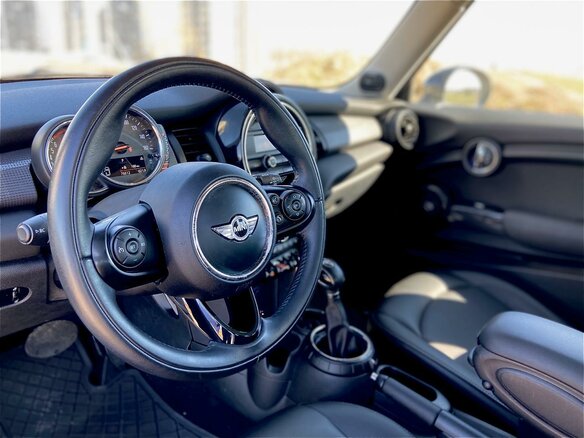 2015 Mini Hatch Cooper III (F55/F56), белый - вид 6