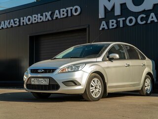 2009 Ford Focus II Рестайлинг, серебристый, 710000 рублей, вид 1