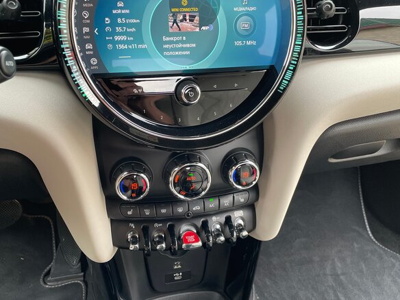 2021 Mini Hatch Cooper III (F55/F56) Рестайлинг 2, зелёный, 2700000 рублей - вид 14